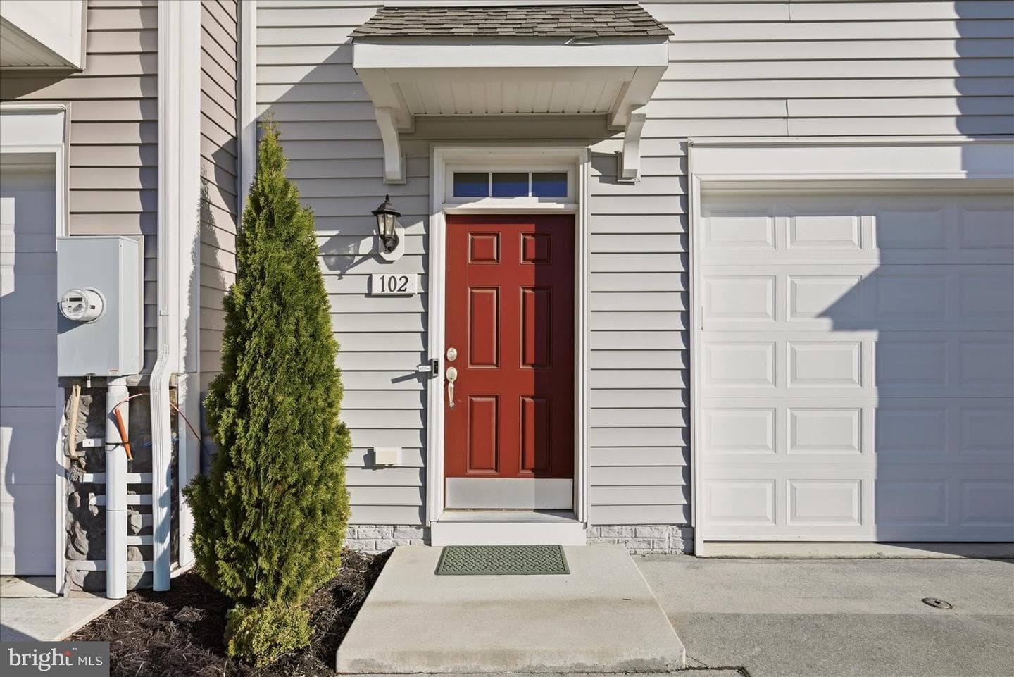 102 Stribling Way photo 2