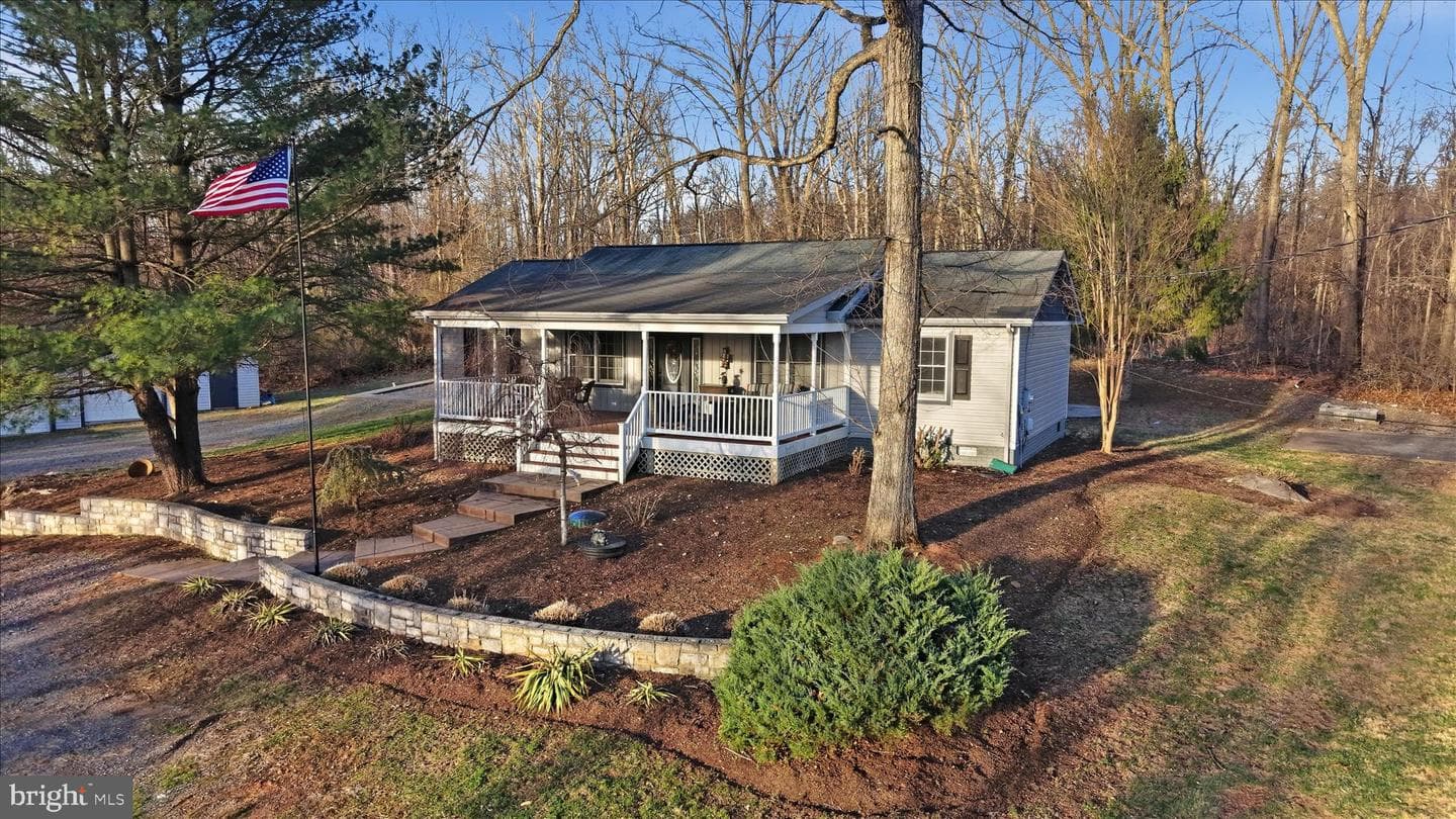 151 Sassafras Lane, Clear Brook