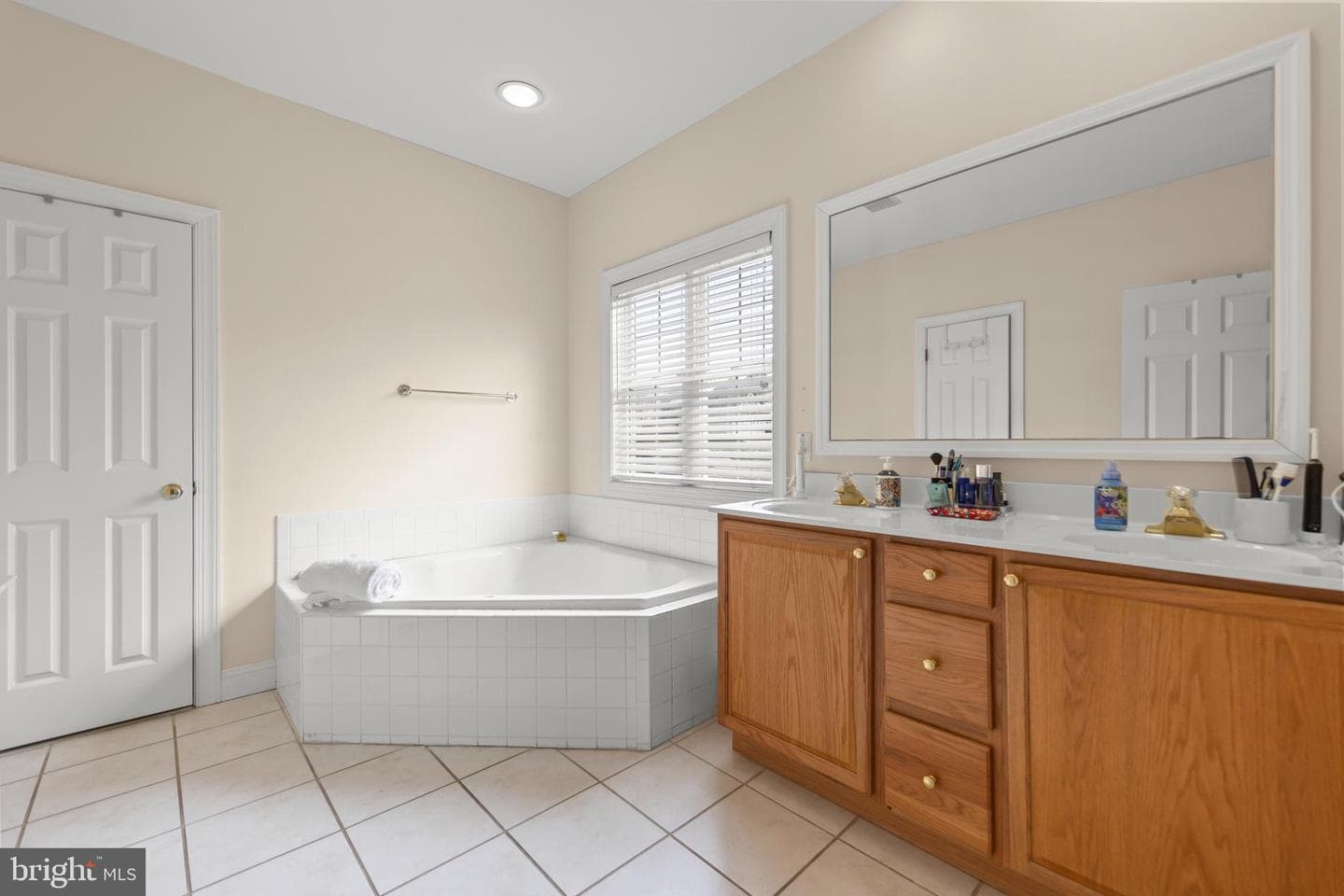 151 Darby Dr photo 24