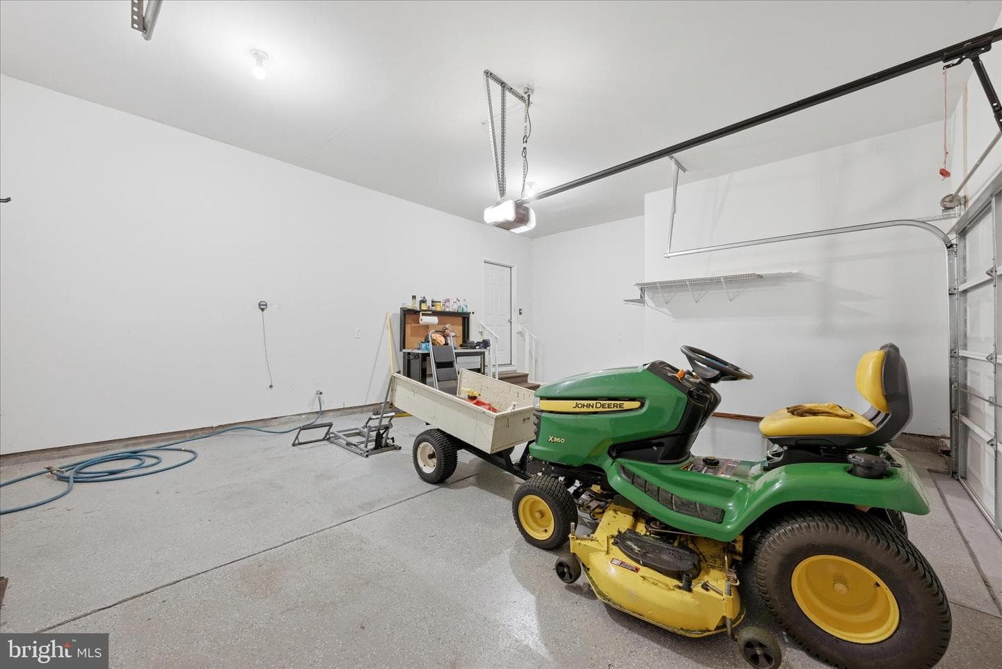 121 Hayvenhurst Court photo 40