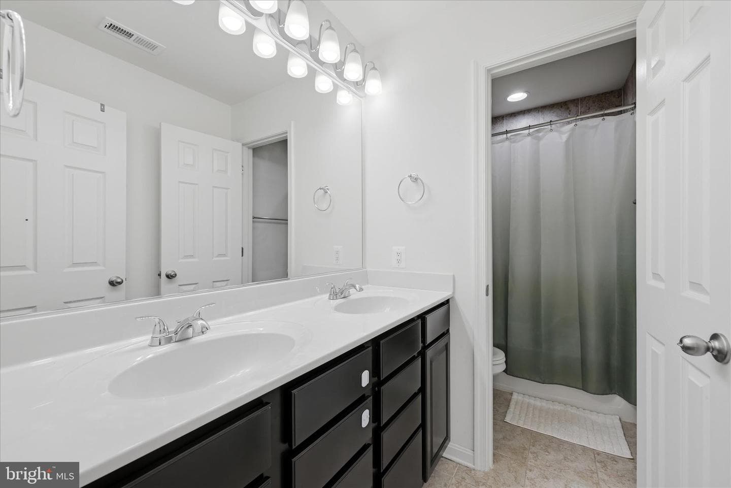 101 Radford Court photo 36