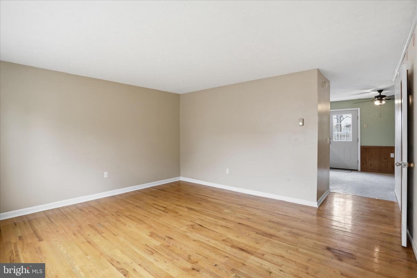 402 Carroll Drive photo 5