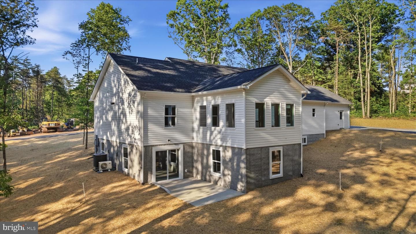 123 Stetson Street photo 57