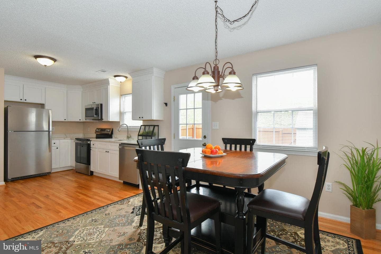 407 Emily Lane photo 6