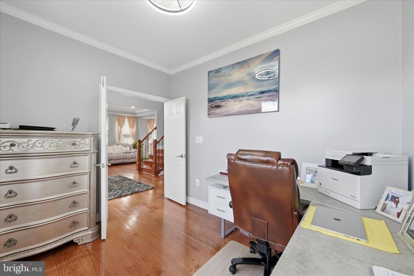 107 Paris Court photo 10