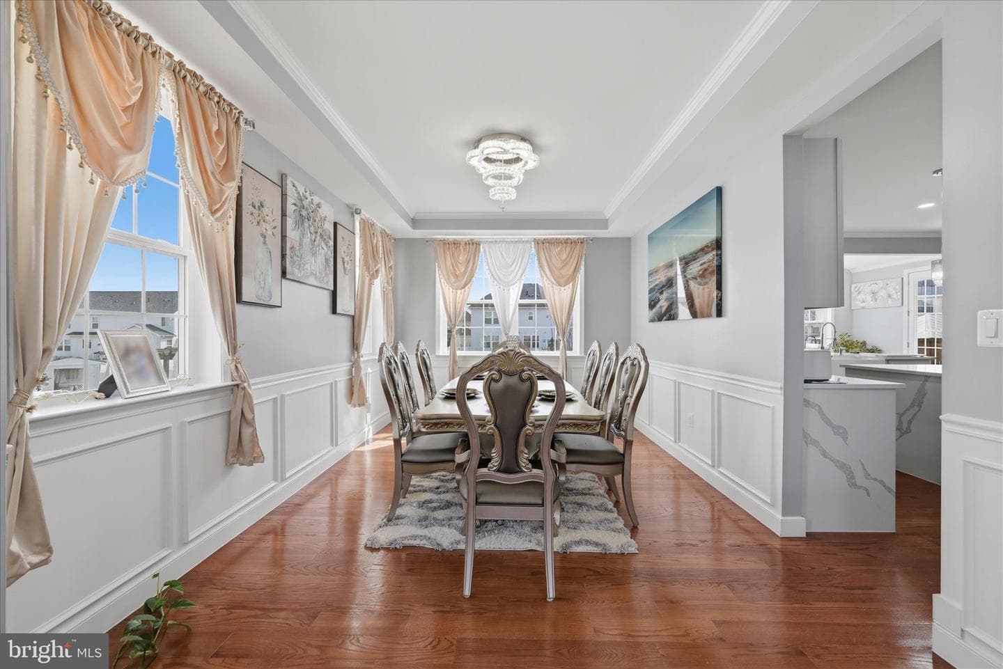107 Paris Court photo 13