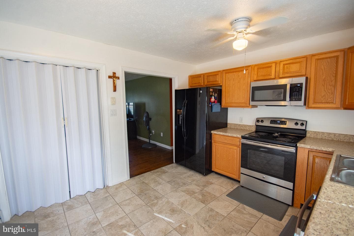 104 Mcneil Place photo 7