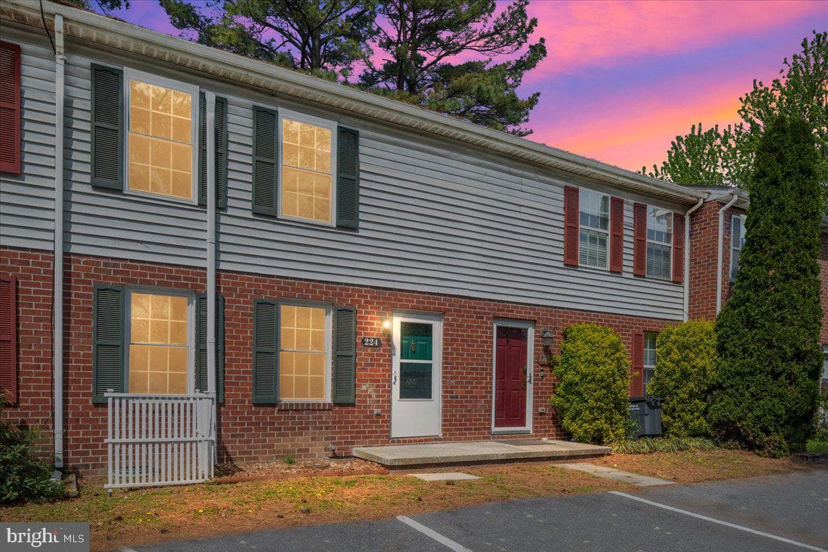 224 Carroll Drive photo 3