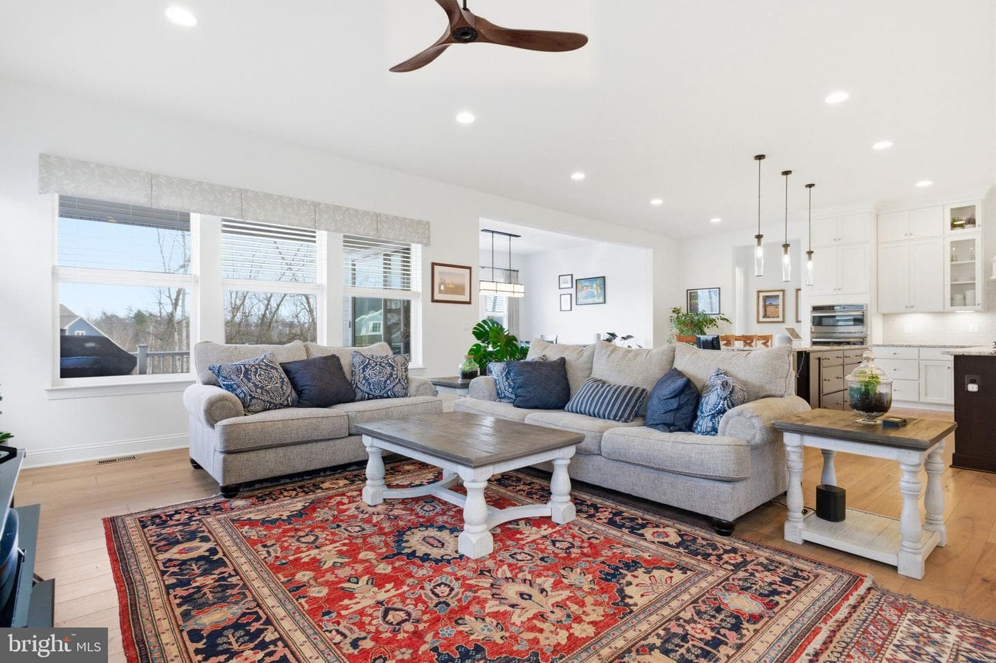 121 Milkweed Dr photo 3