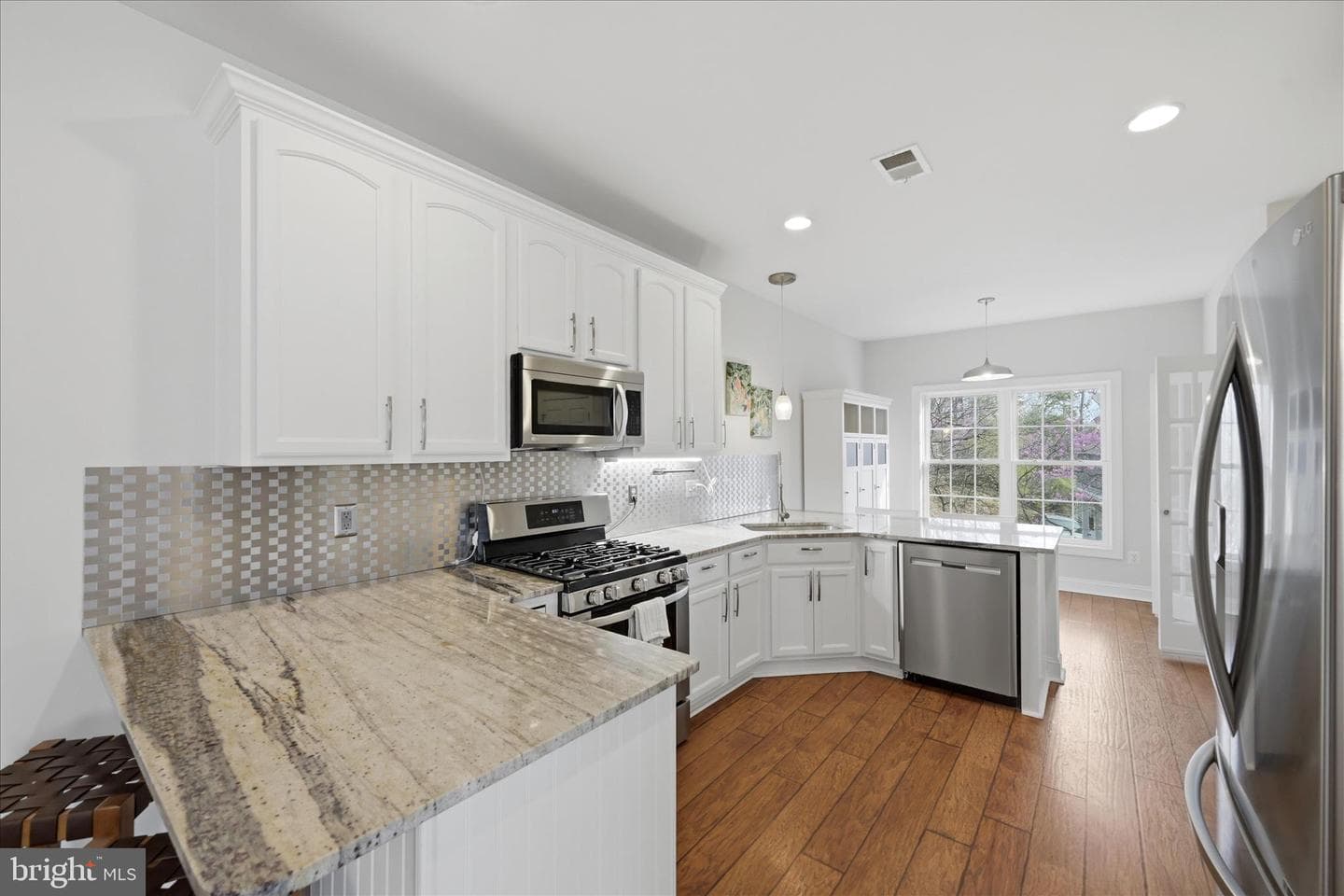 634 Lakeview Drive photo 17