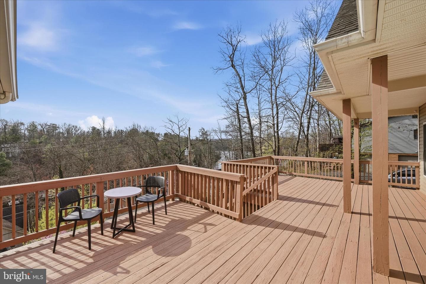 634 Lakeview Drive photo 3