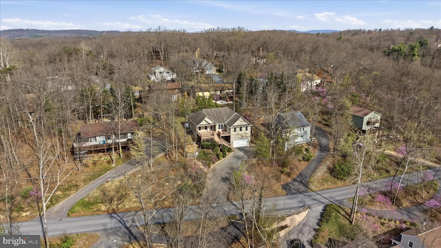 634 Lakeview Drive photo 60