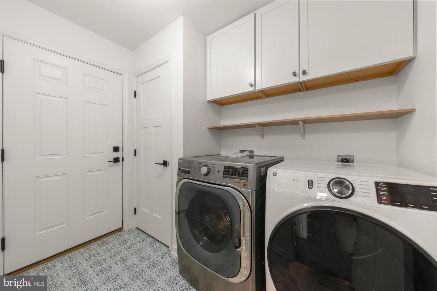 112 Colonial Drive photo 19