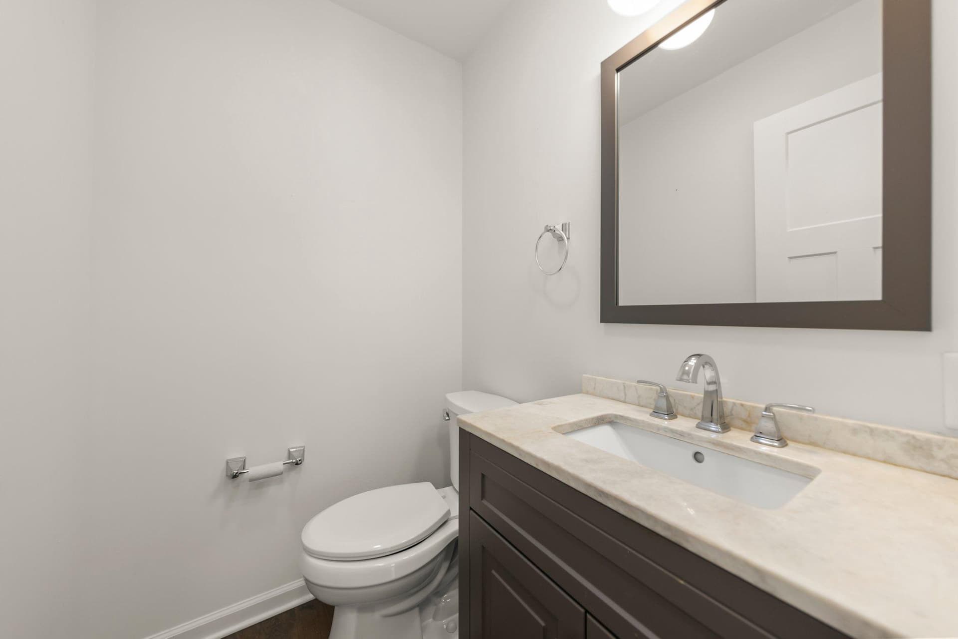 112 Colonial Drive photo 20