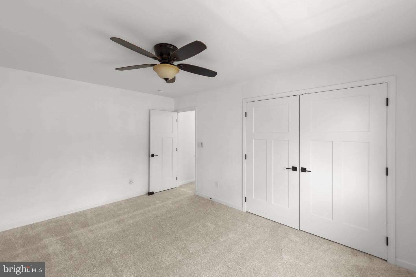 112 Colonial Drive photo 35