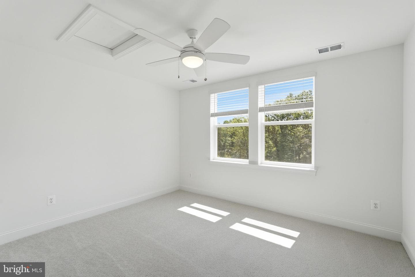 104 Rhododendron Court photo 28