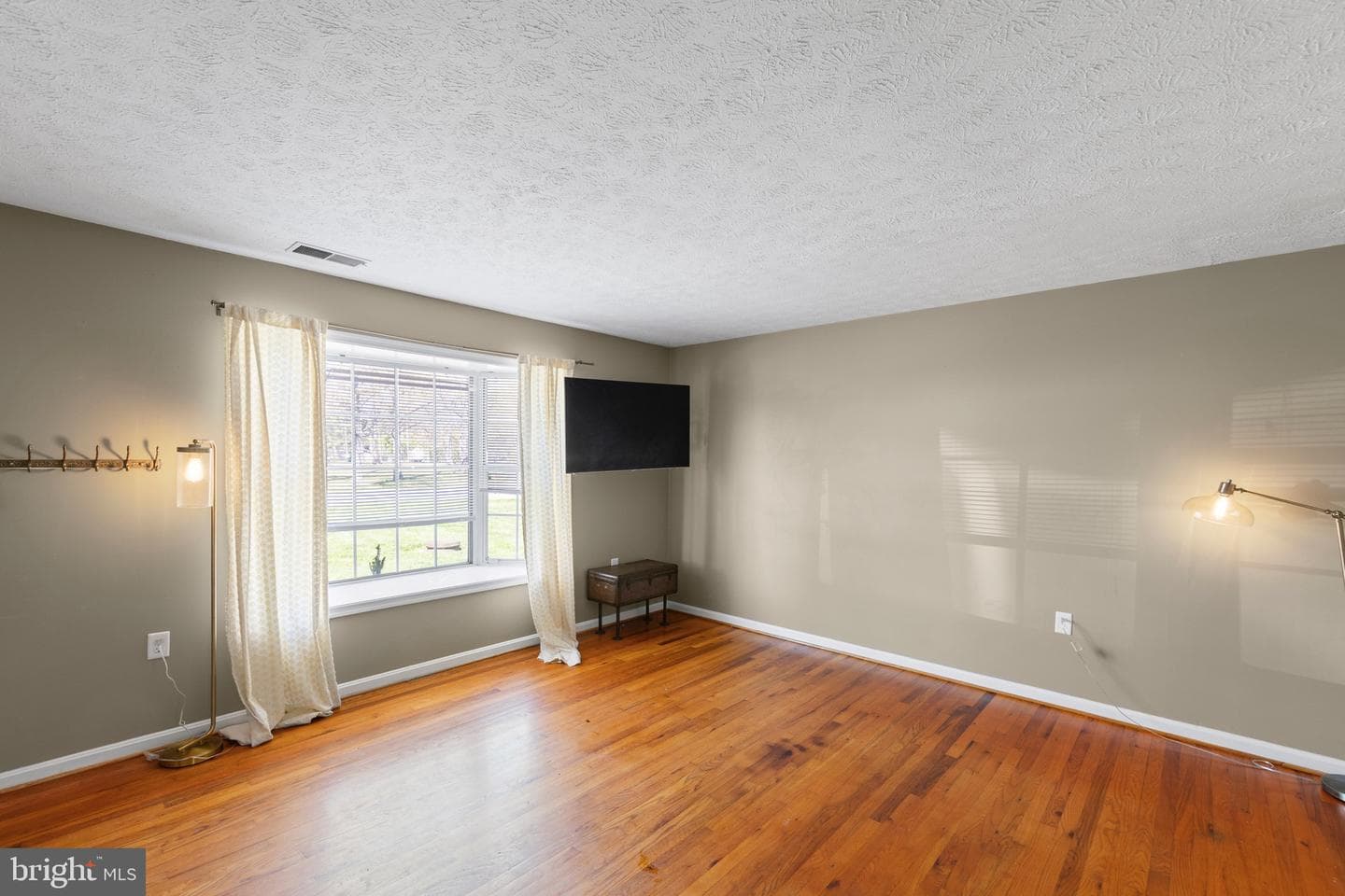 301 Buckingham Drive photo 3
