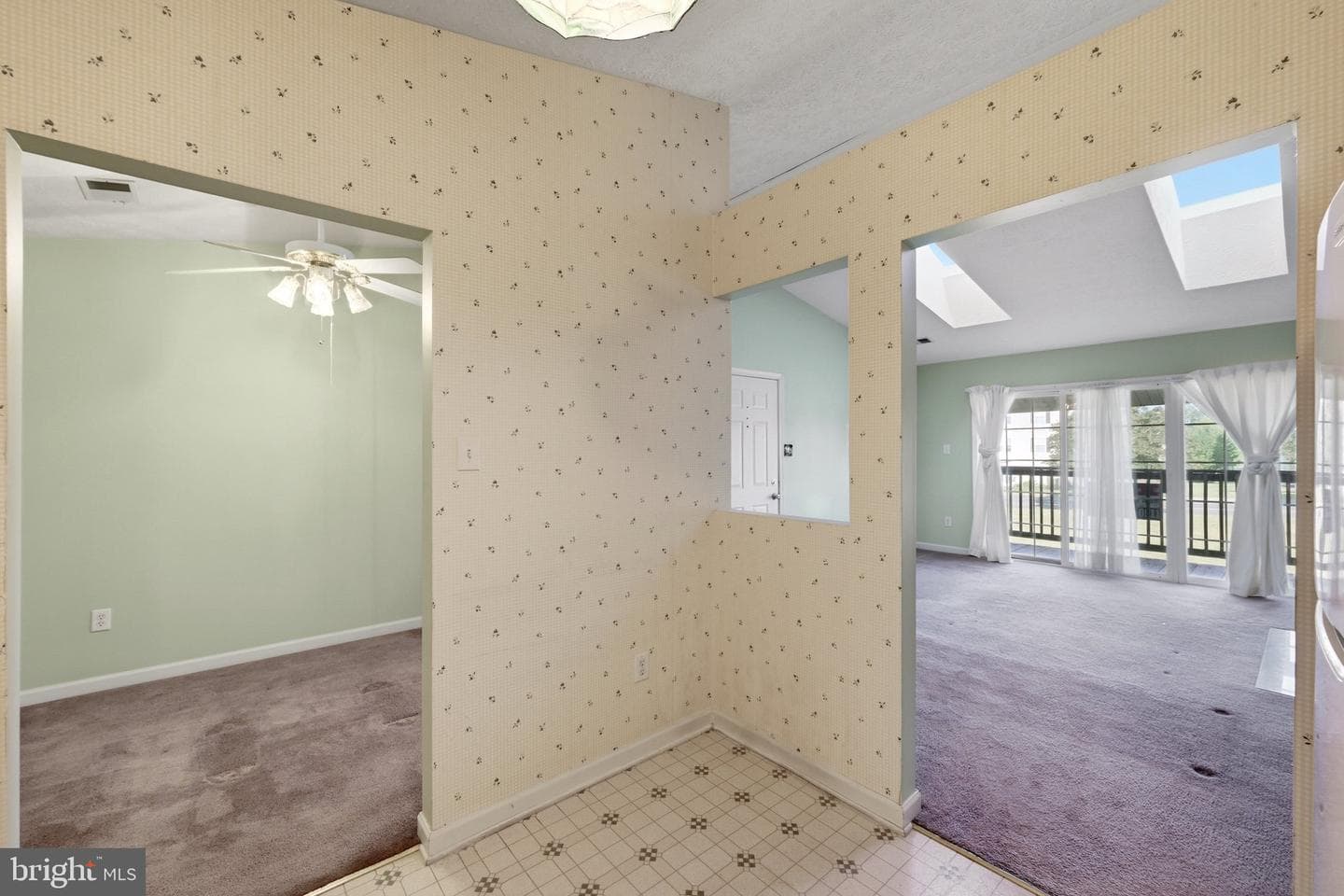 121 Brookland Court #8 photo 37