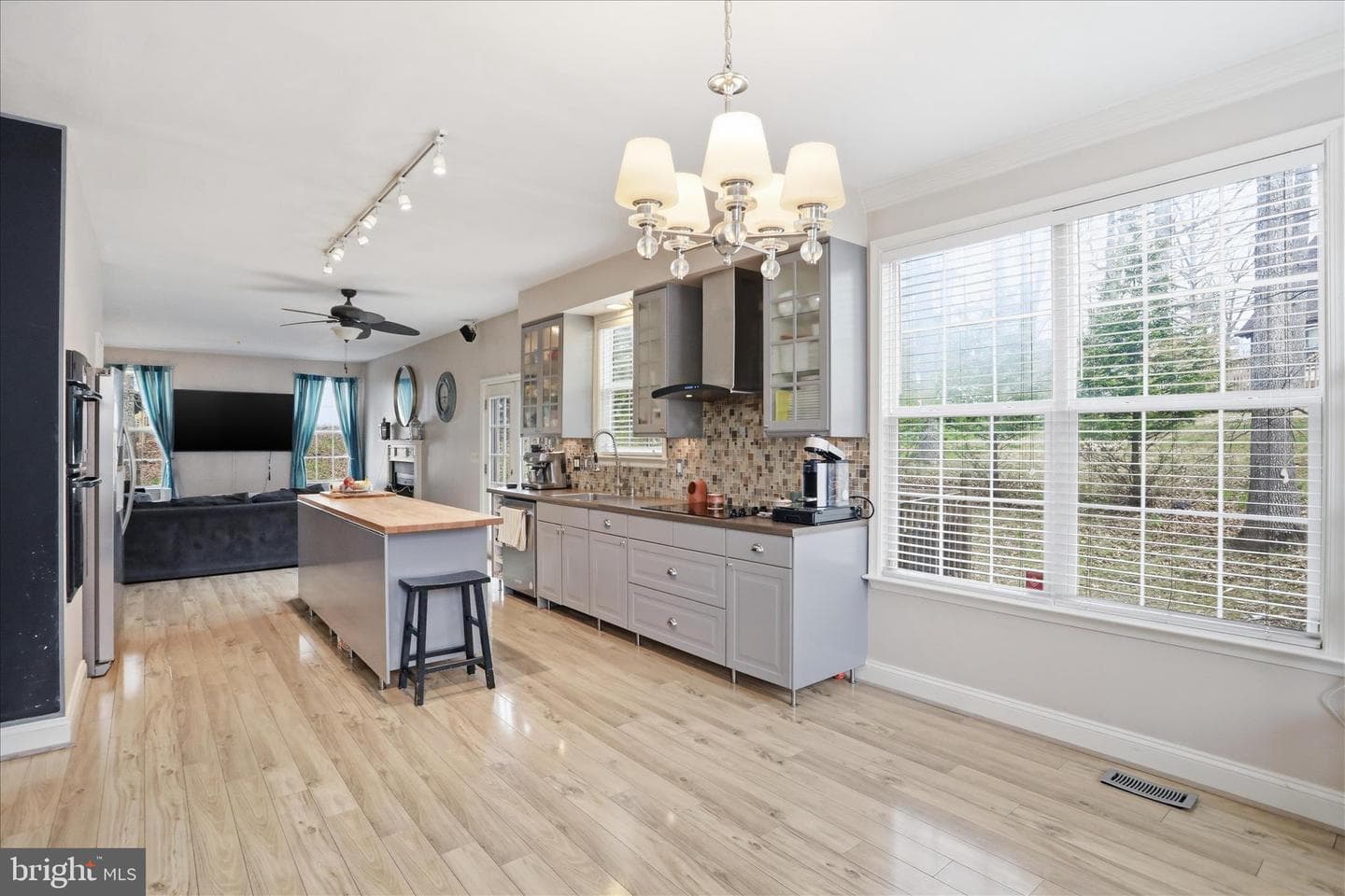 105 Dogwood Drive photo 4
