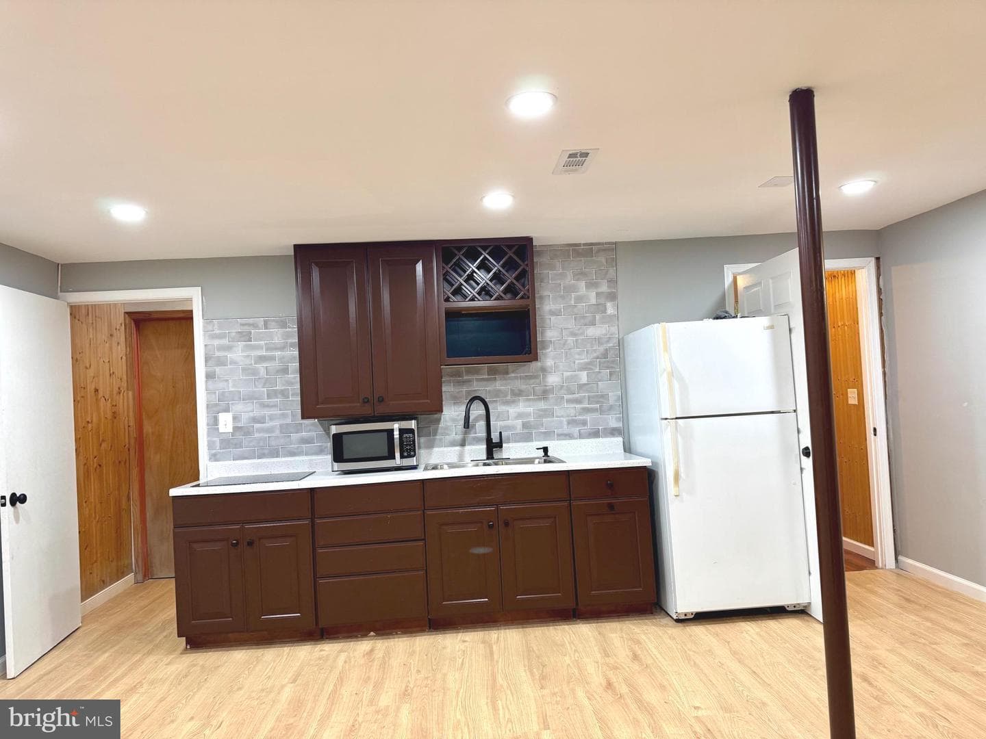 220 Snappy Lane photo 27