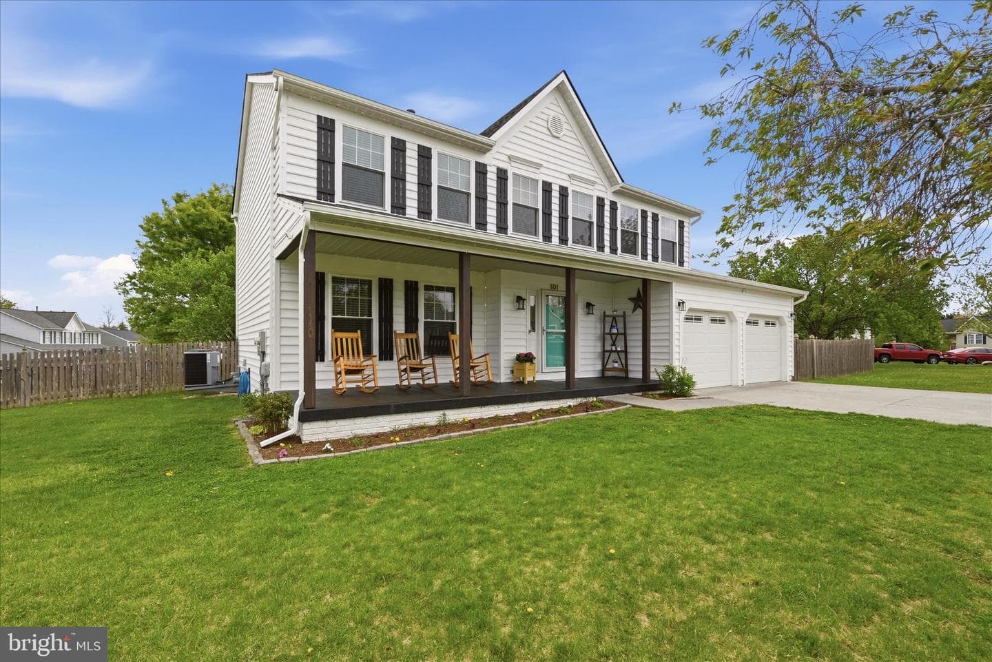 101 Sussex Circle photo 4