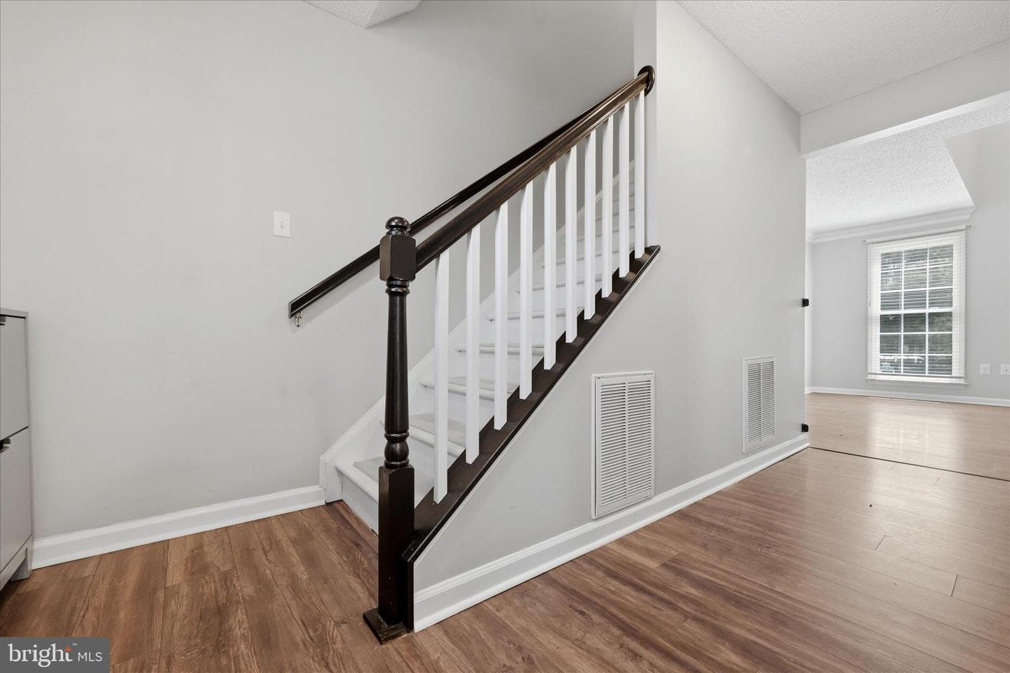400 Lakeview Drive photo 27