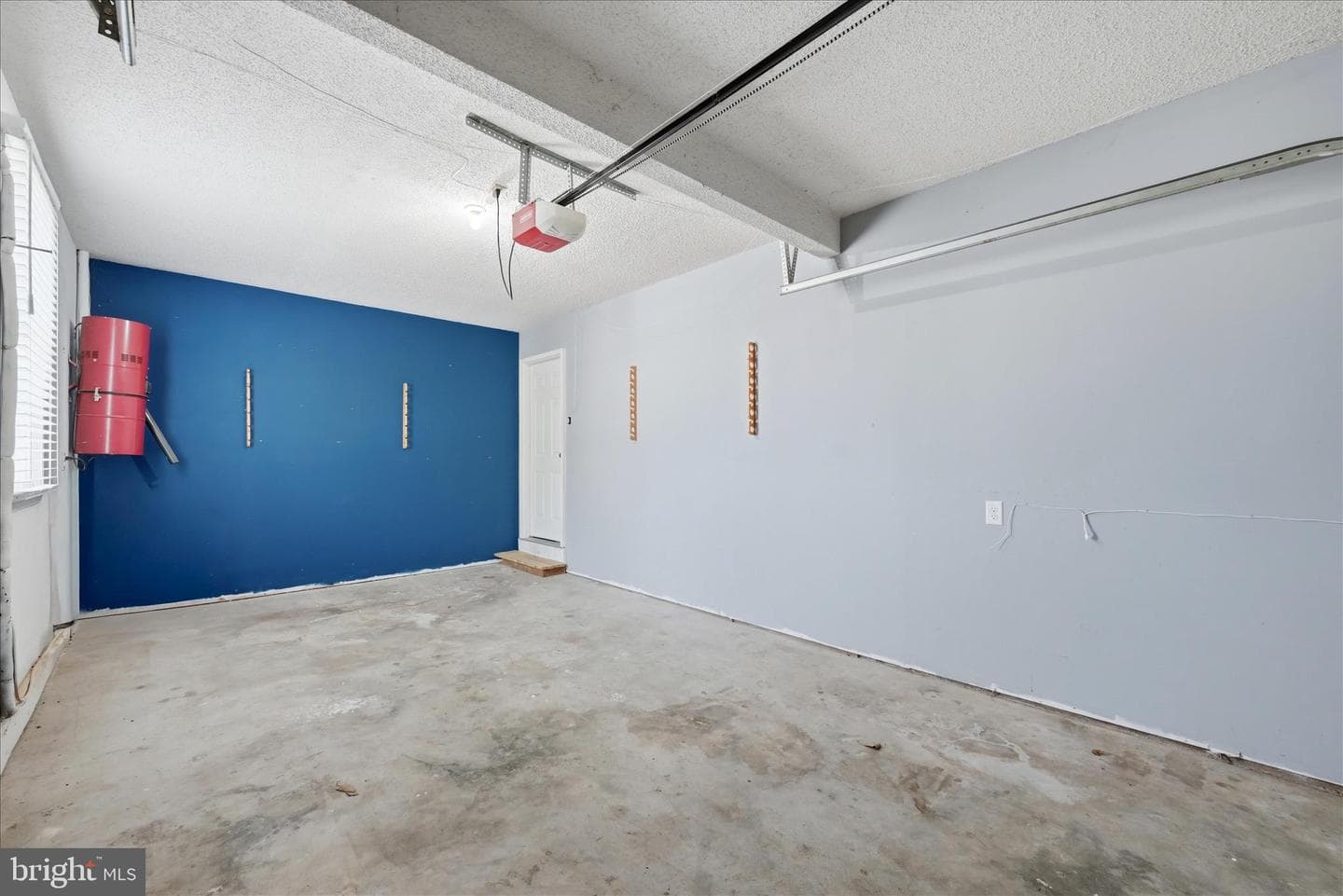 400 Lakeview Drive photo 37