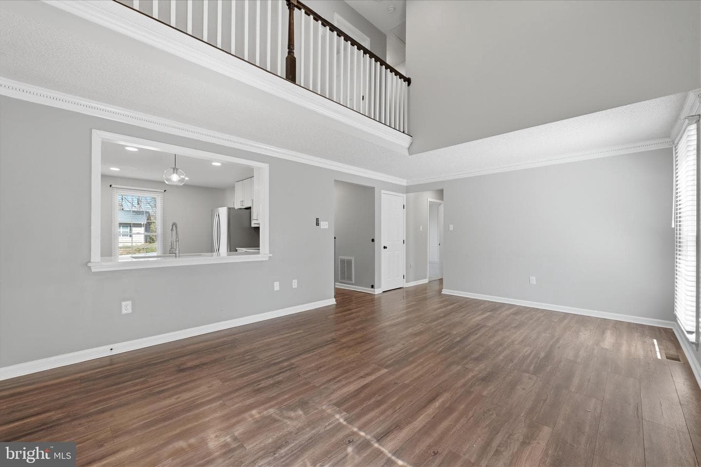 400 Lakeview Drive photo 7