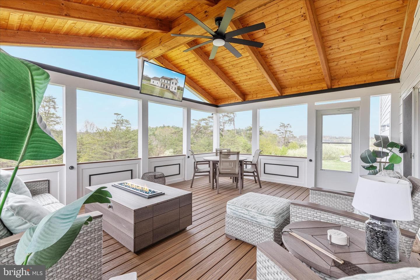 230 Conifer Lane, Winchester