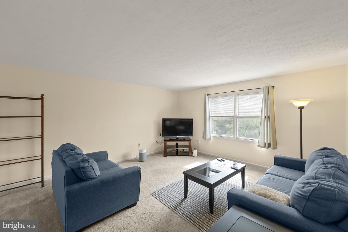 105 Lakewood photo 28