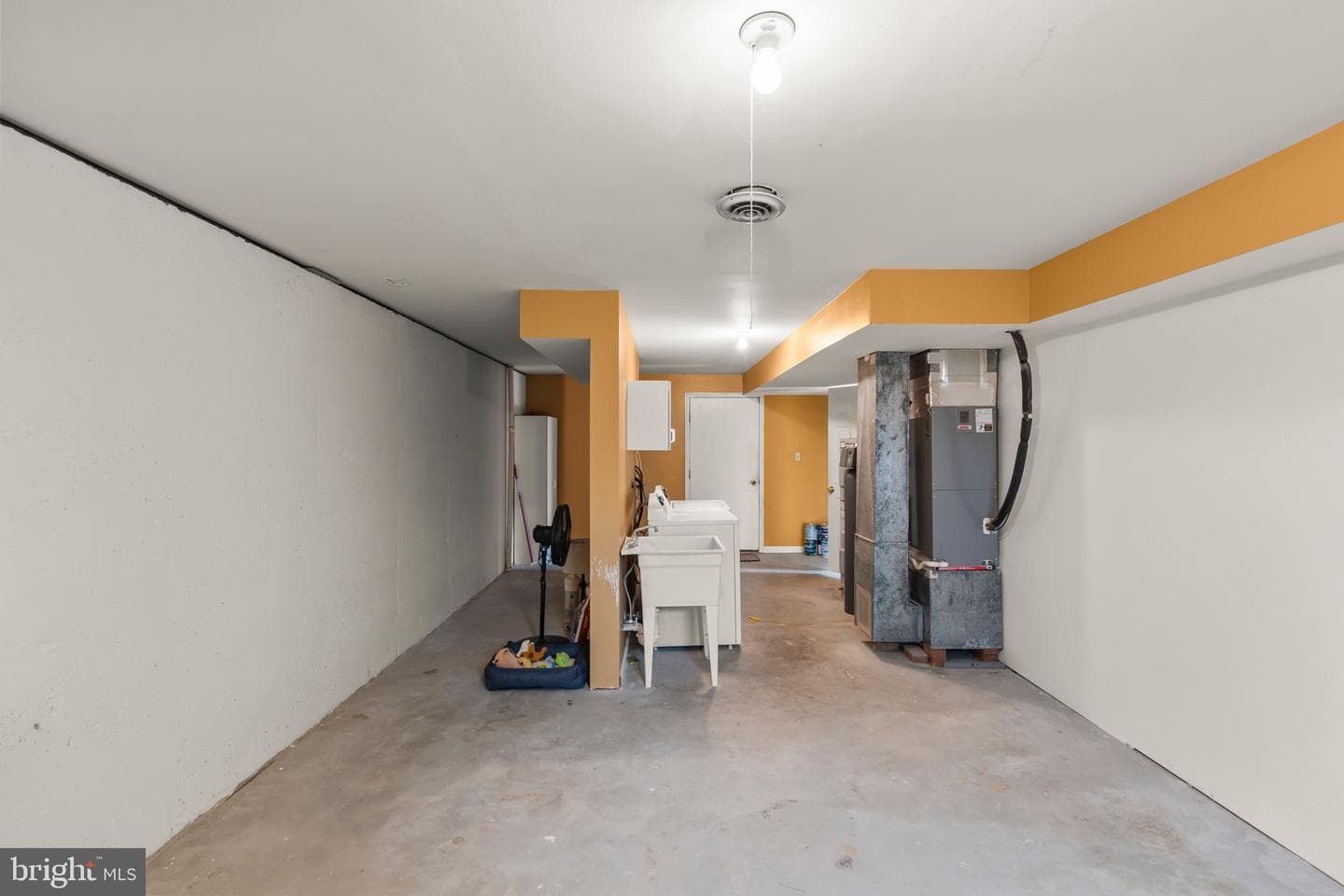 105 Lakewood photo 32