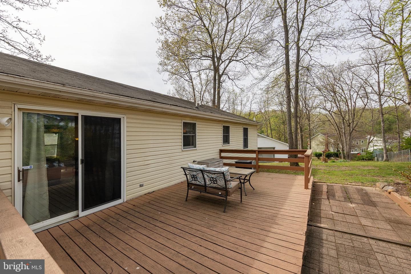 105 Lakewood photo 36