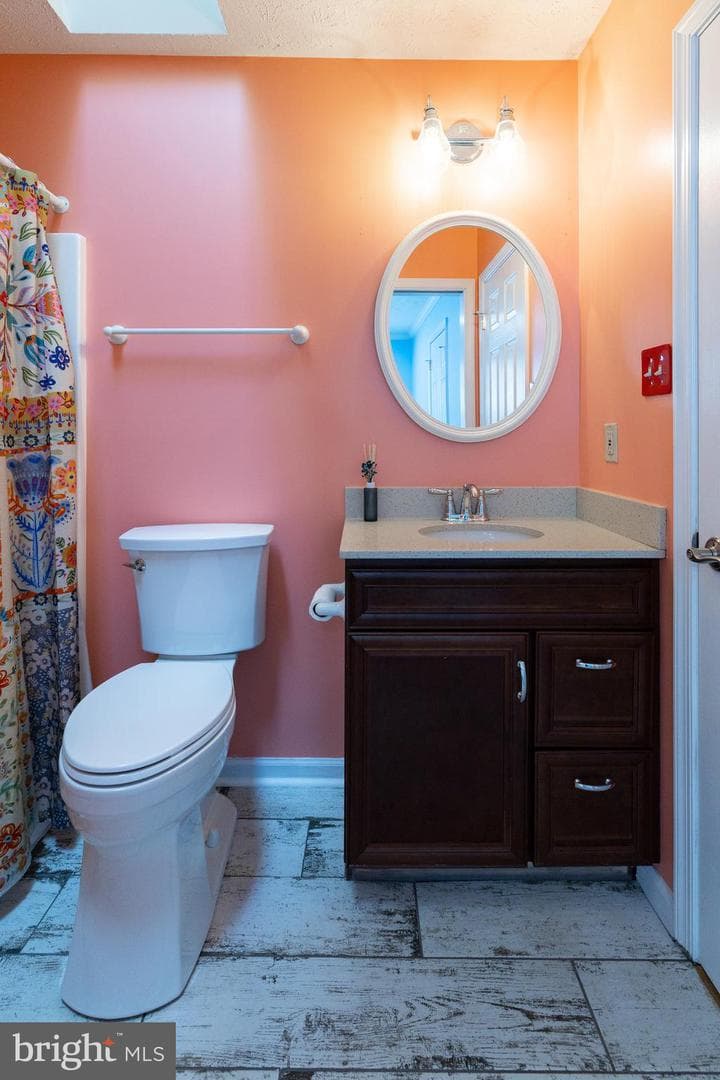 200 Crestwood Lane photo 30