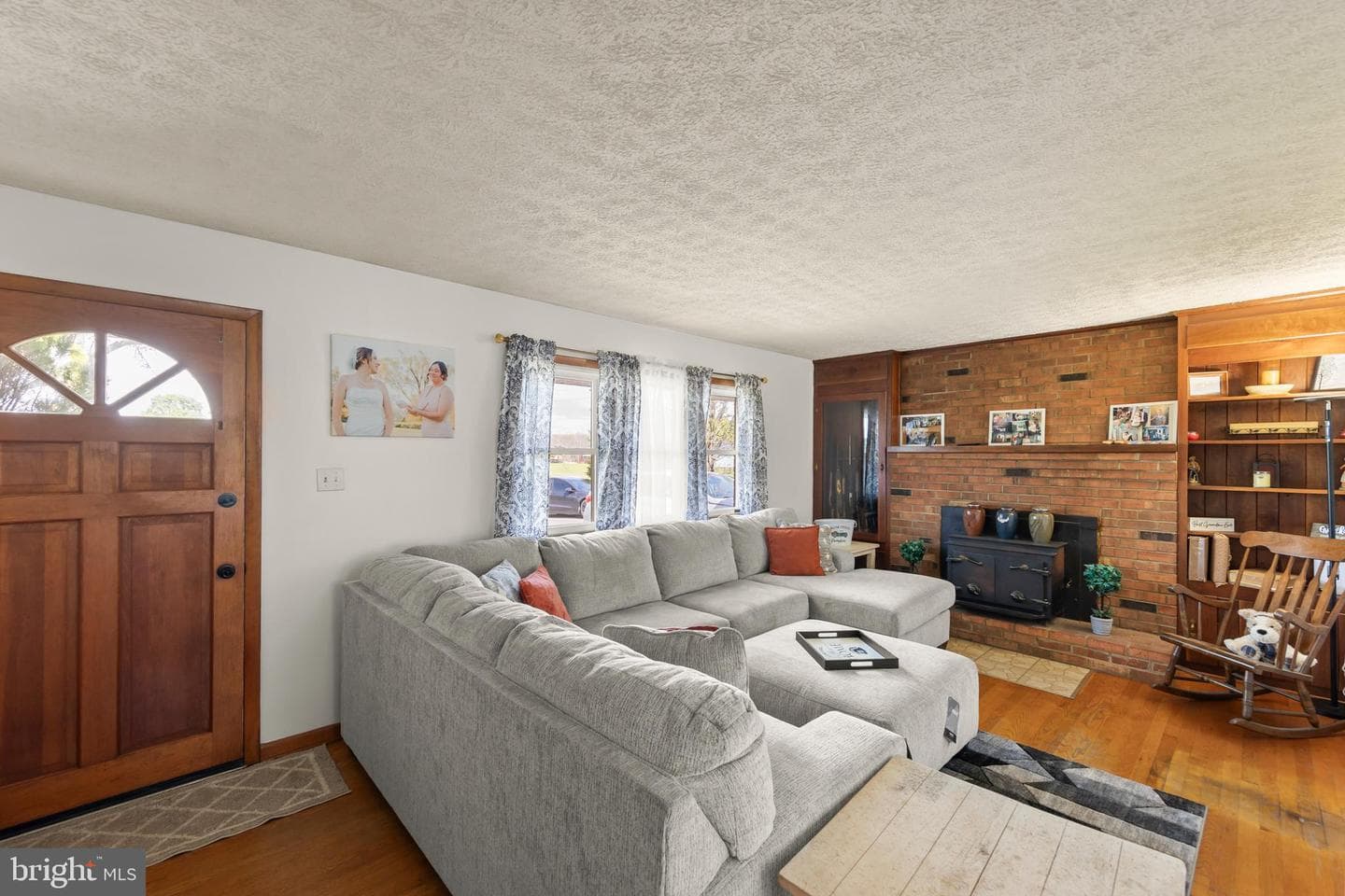 100 Virginia Drive photo 2
