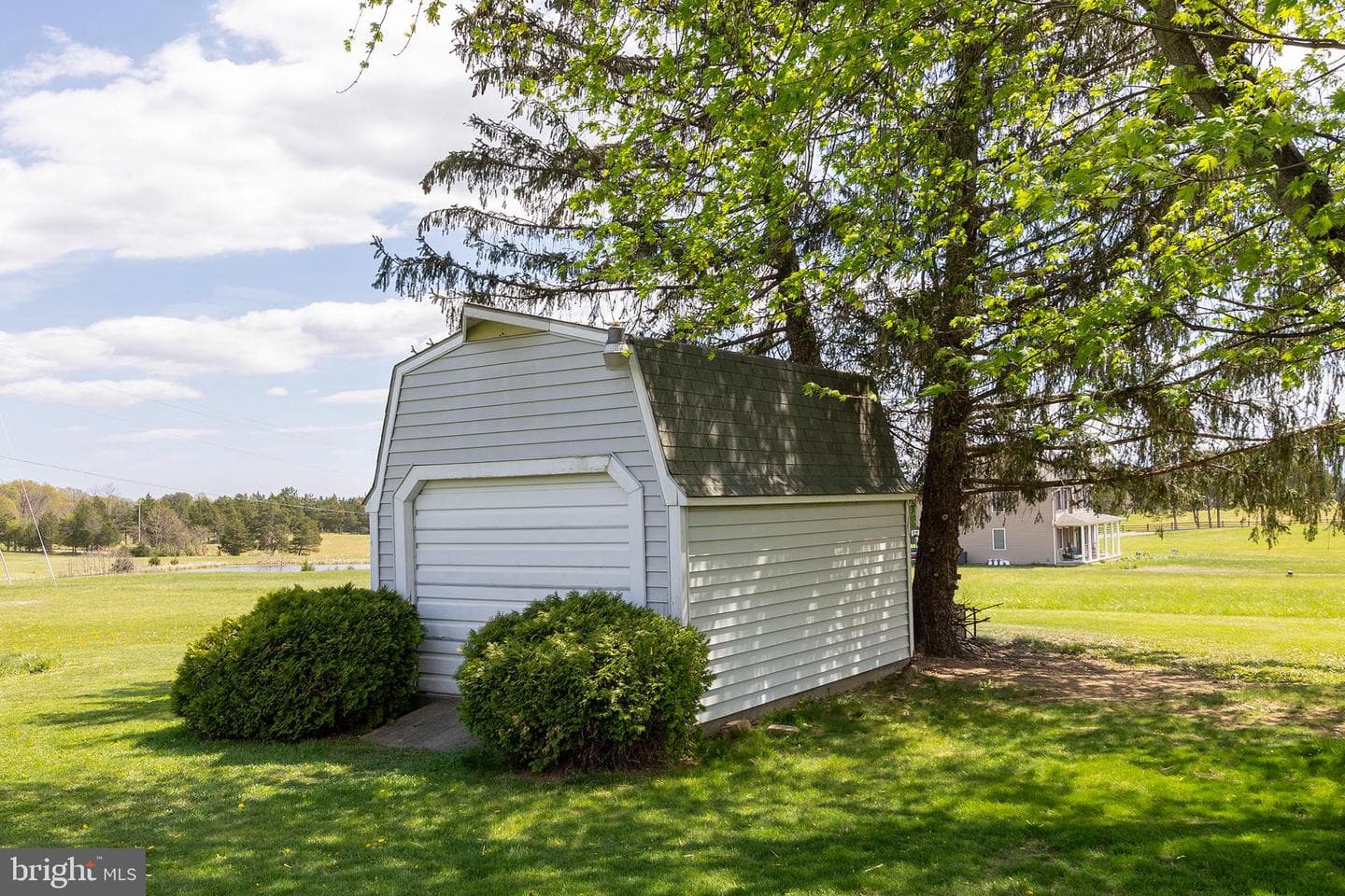100 Virginia Drive photo 36