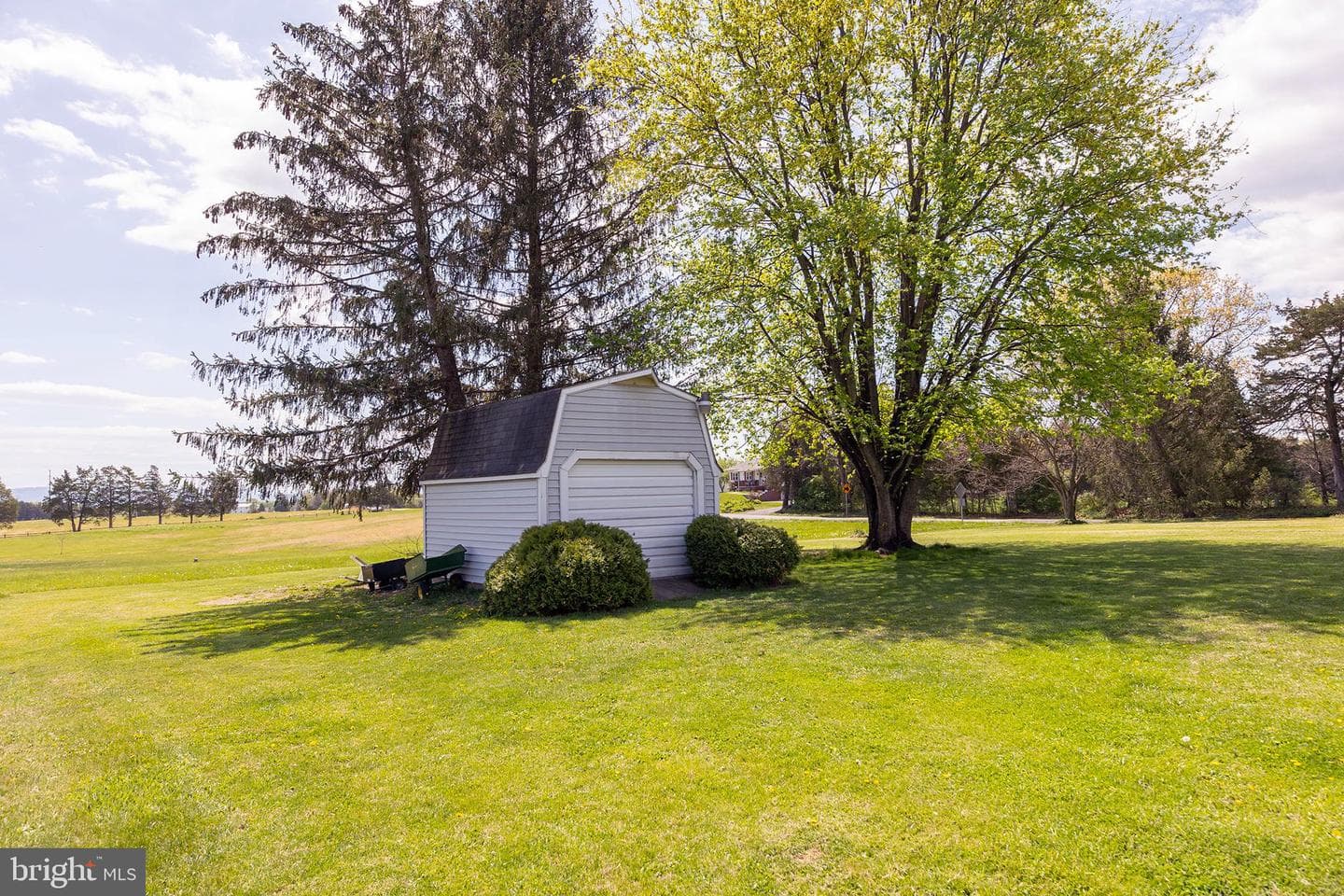 100 Virginia Drive photo 37