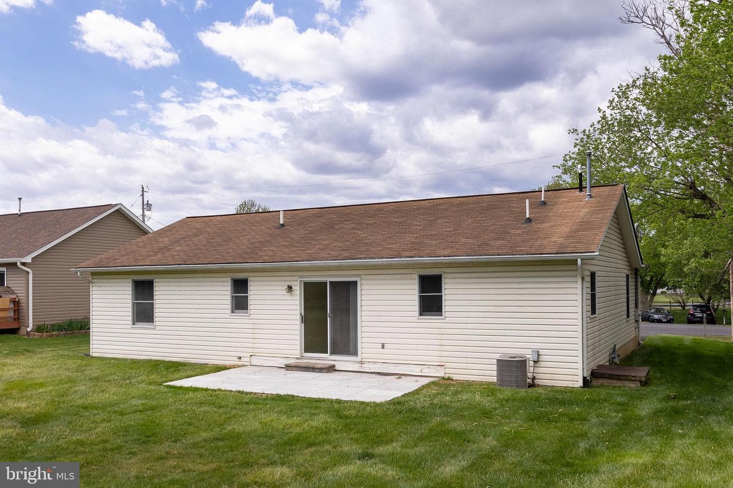 114 Pioneers Road photo 6
