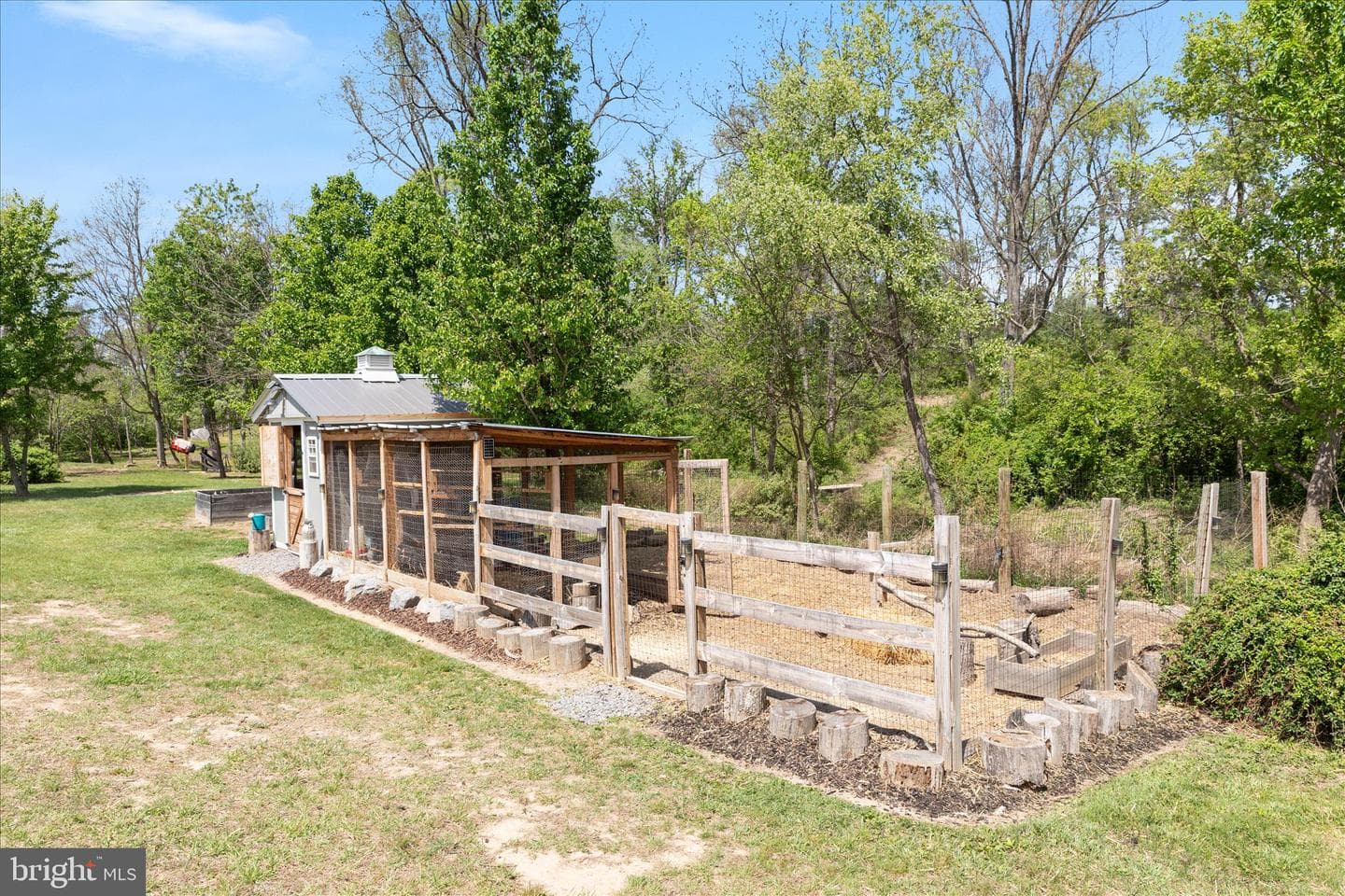 1015 Redbud photo 48
