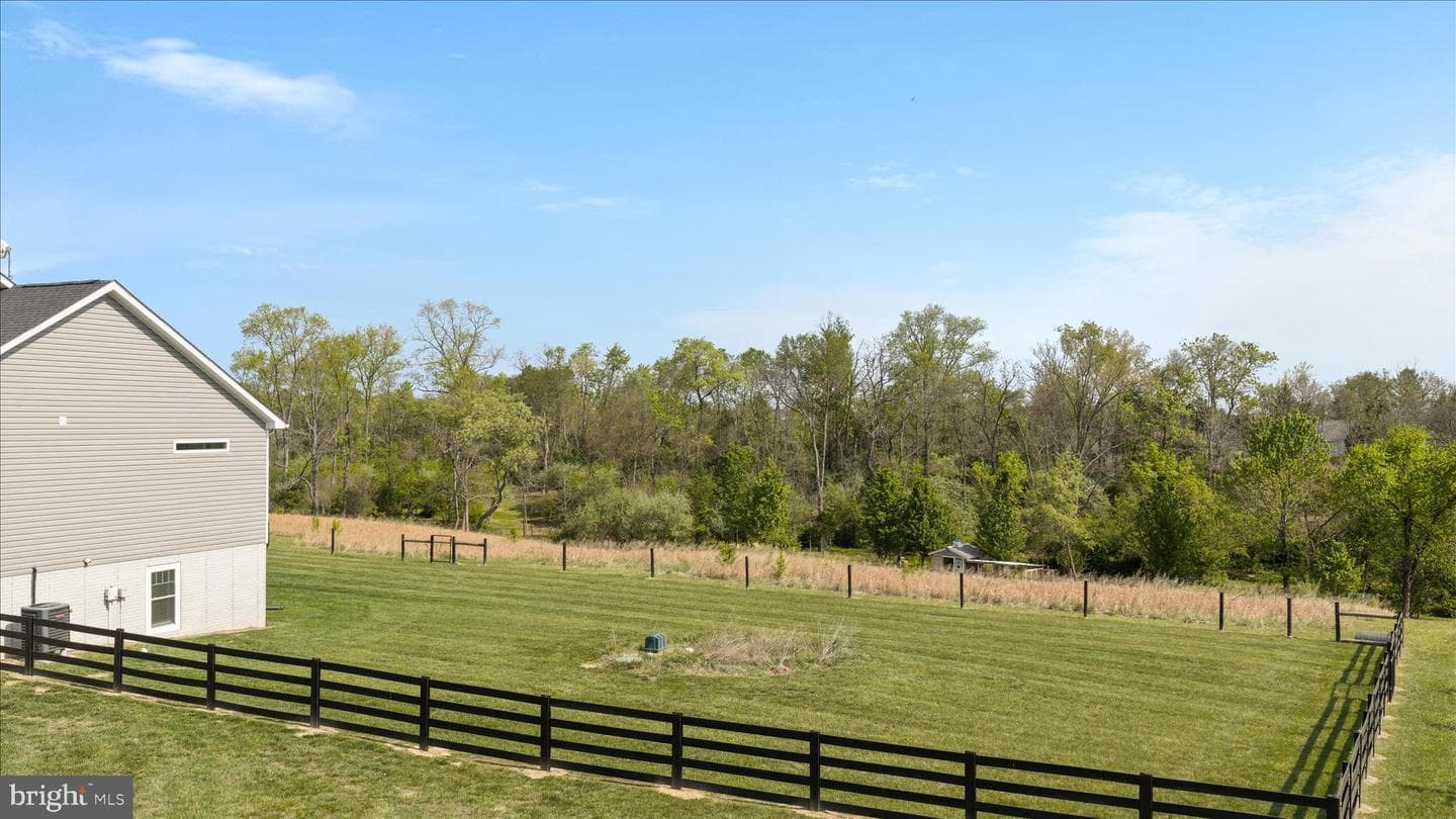 1015 Redbud photo 73