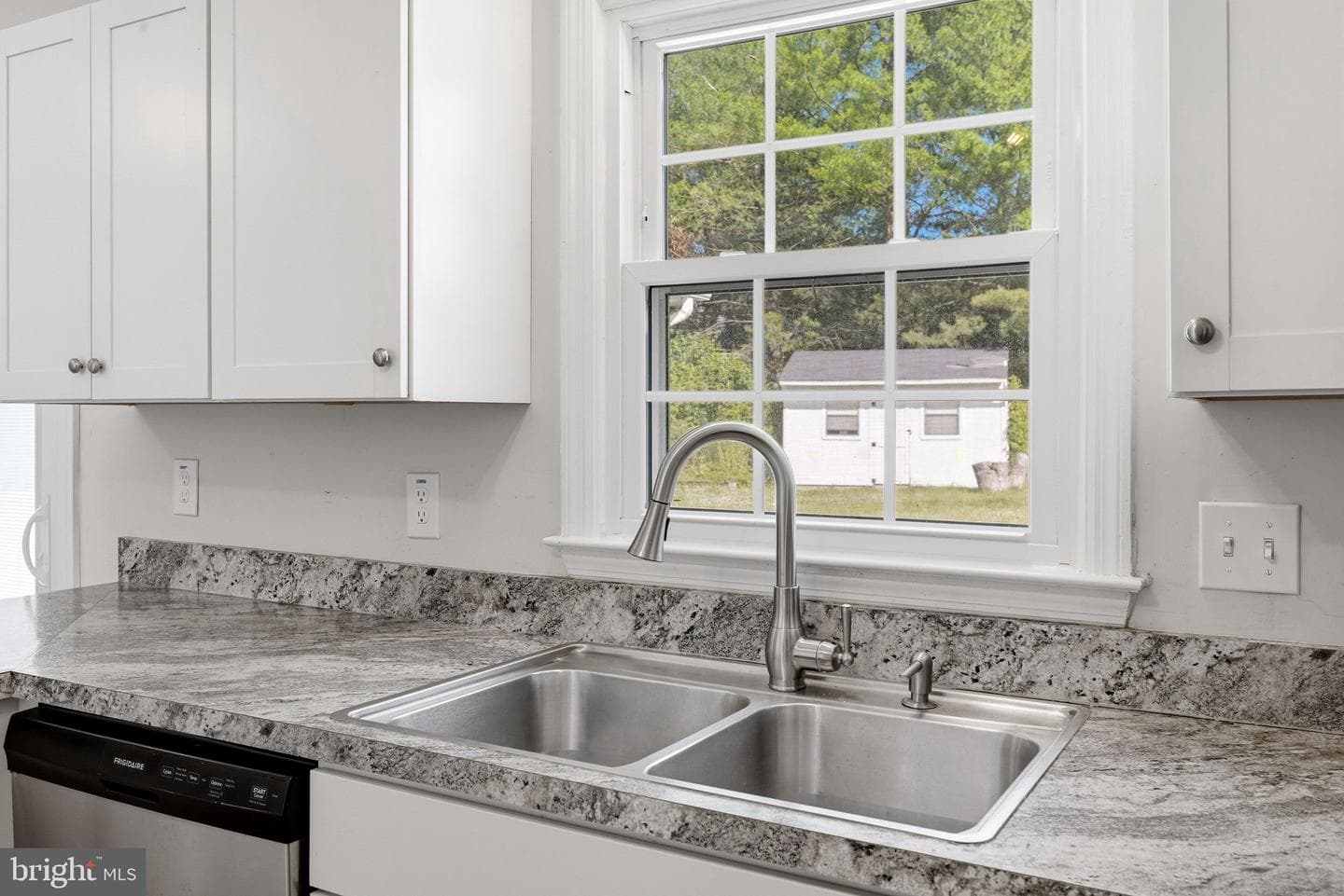 112 Lane Street photo 21