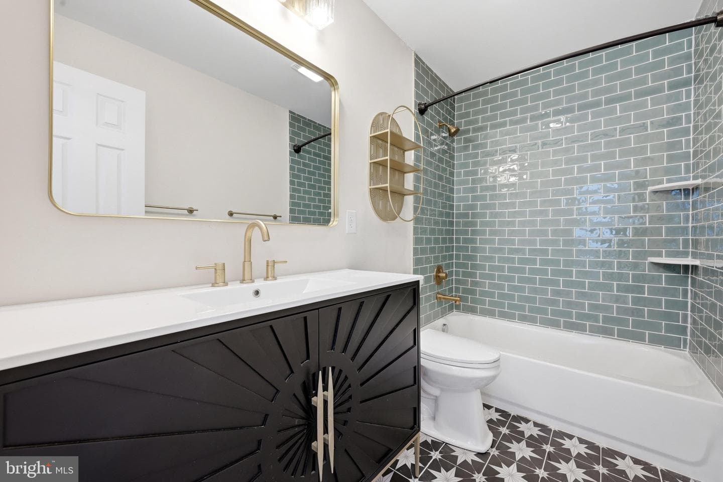 112 Lane Street photo 26