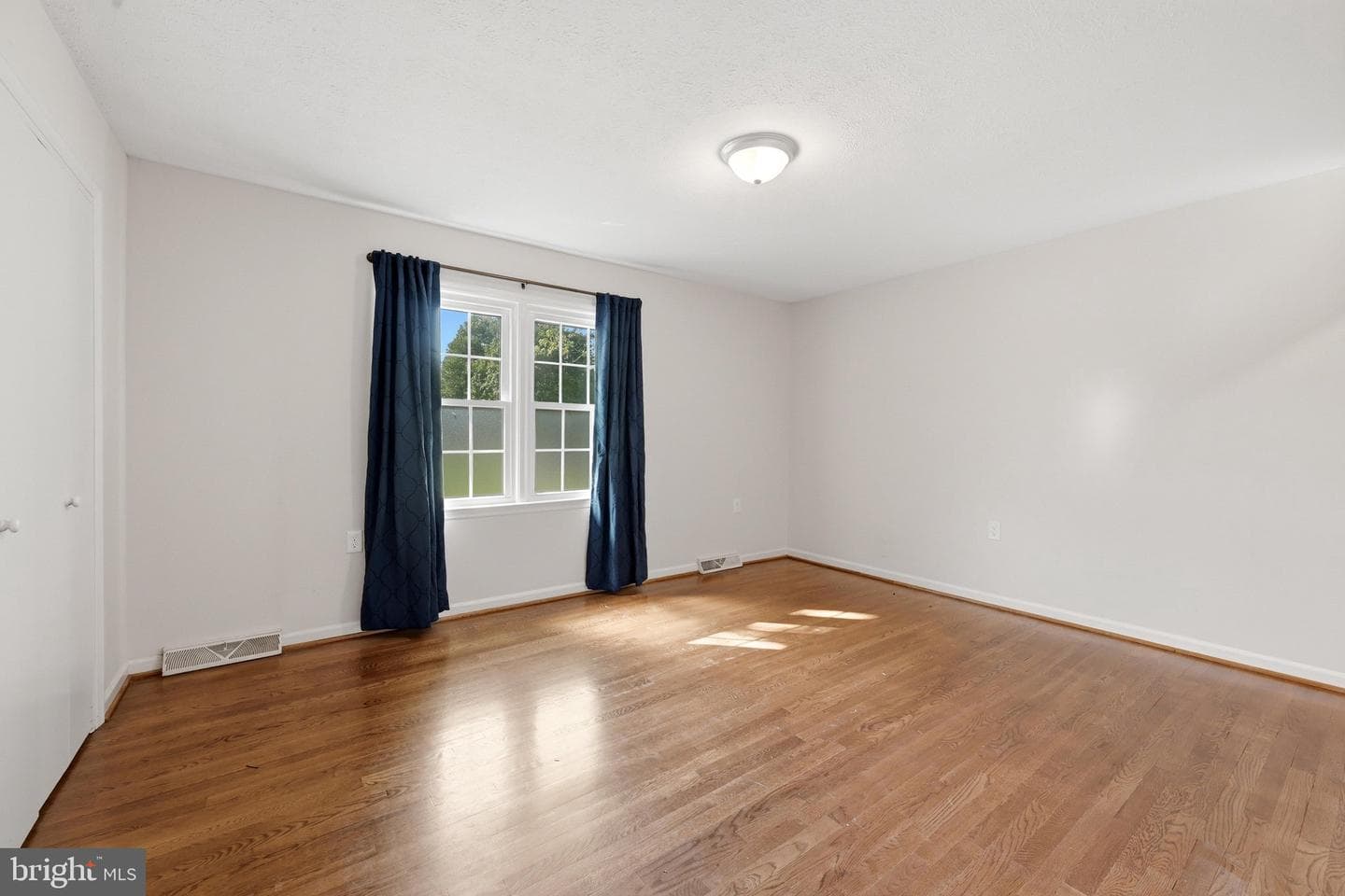 112 Lane Street photo 31