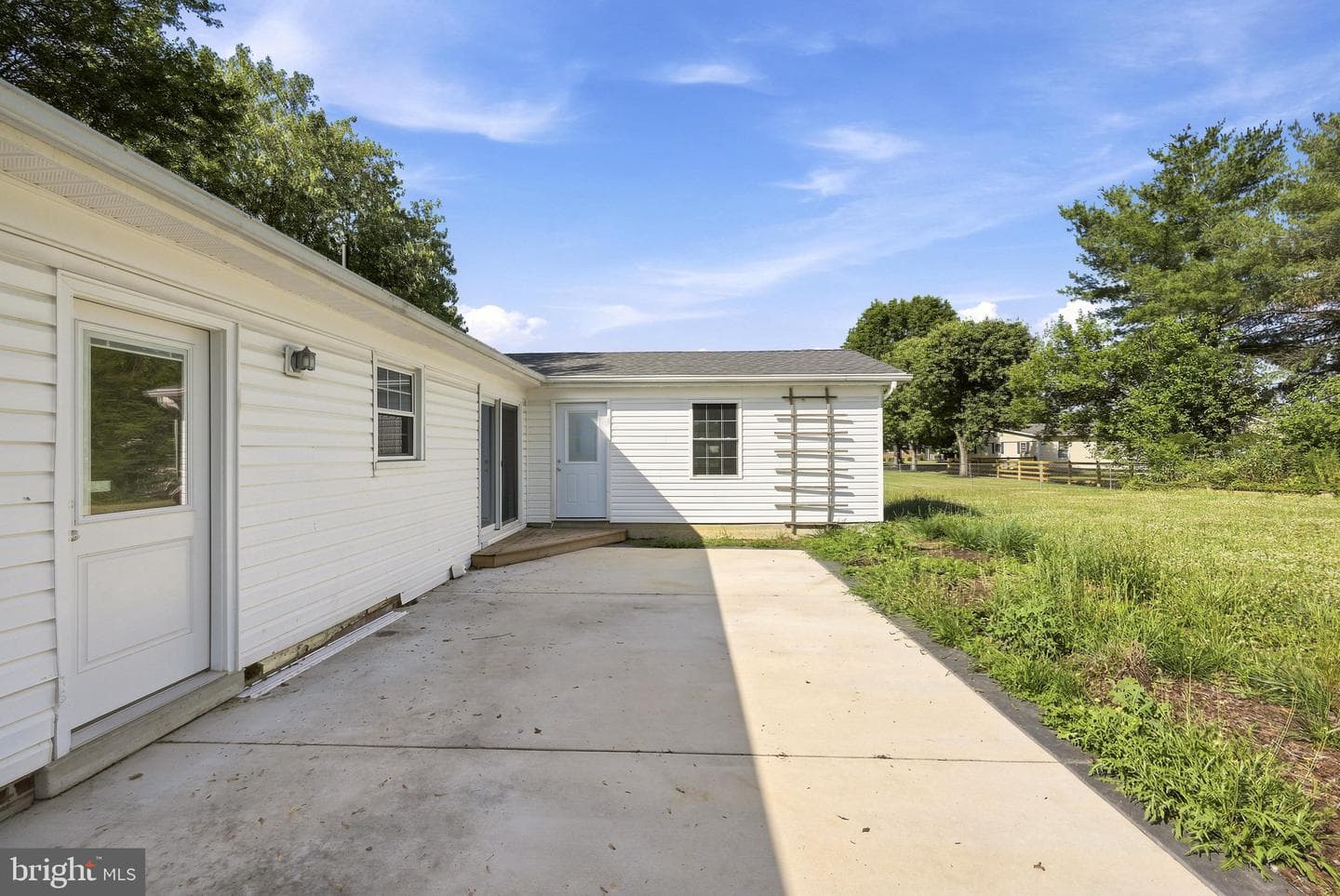 112 Lane Street photo 36