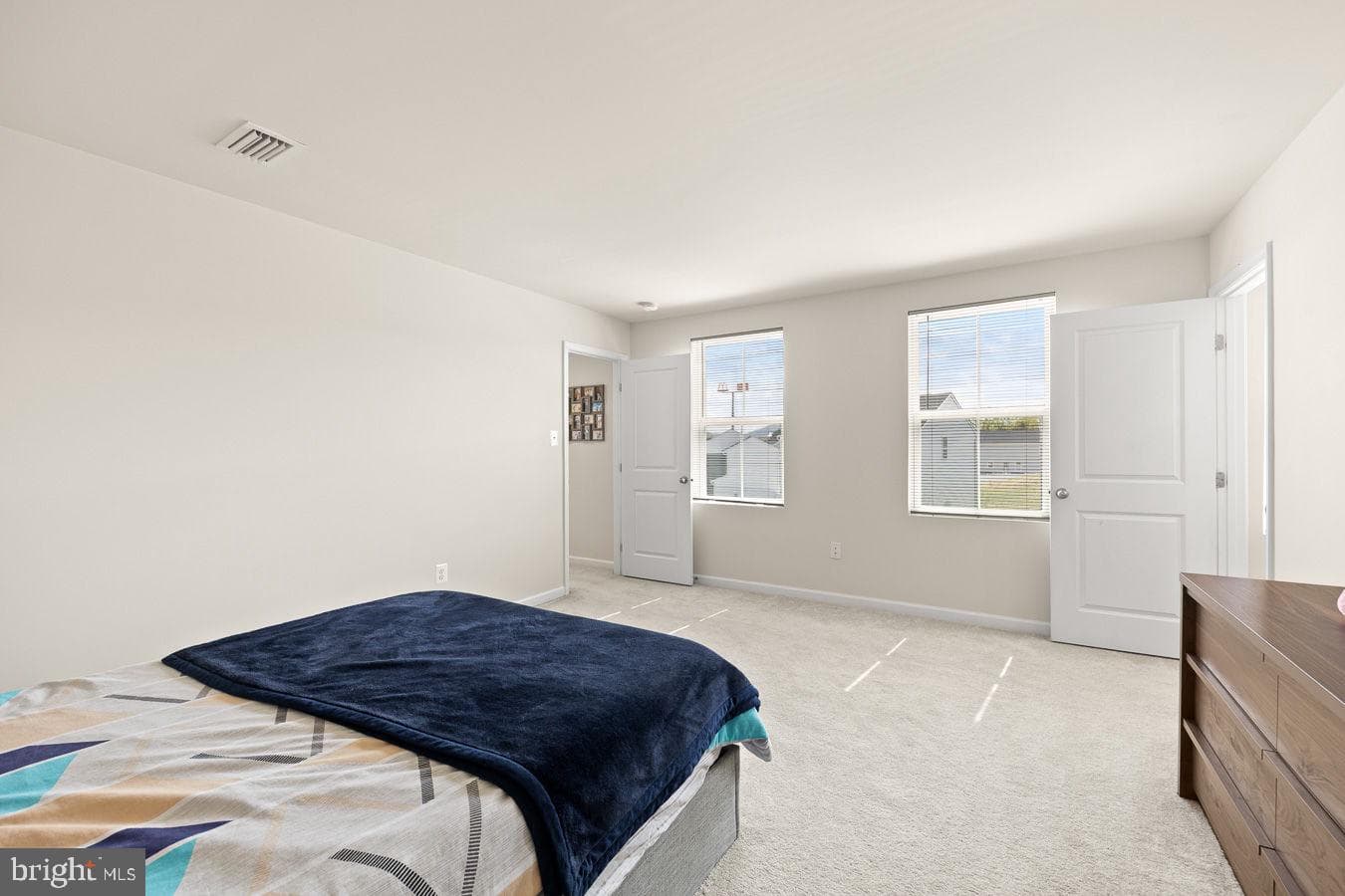145 Dursley Cir photo 22