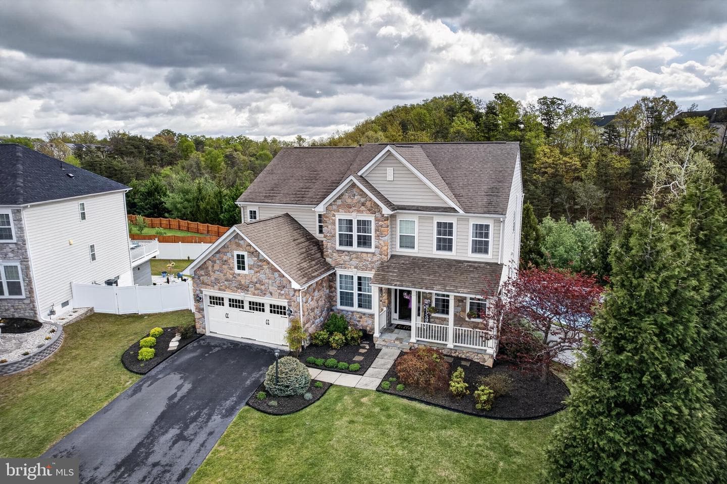 419 Lynnehaven Drive photo 2