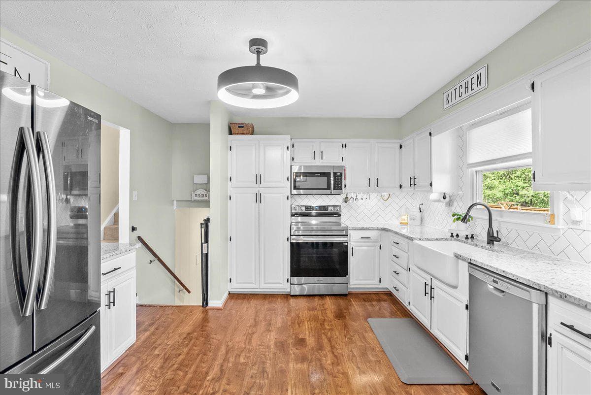 108 Wythe Avenue photo 8