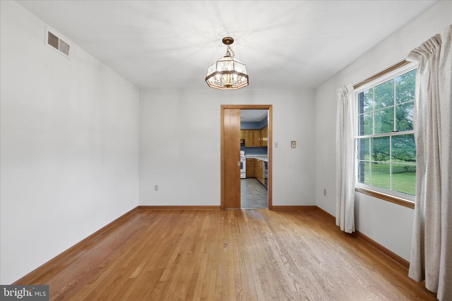 103 Cambridge Place photo 18
