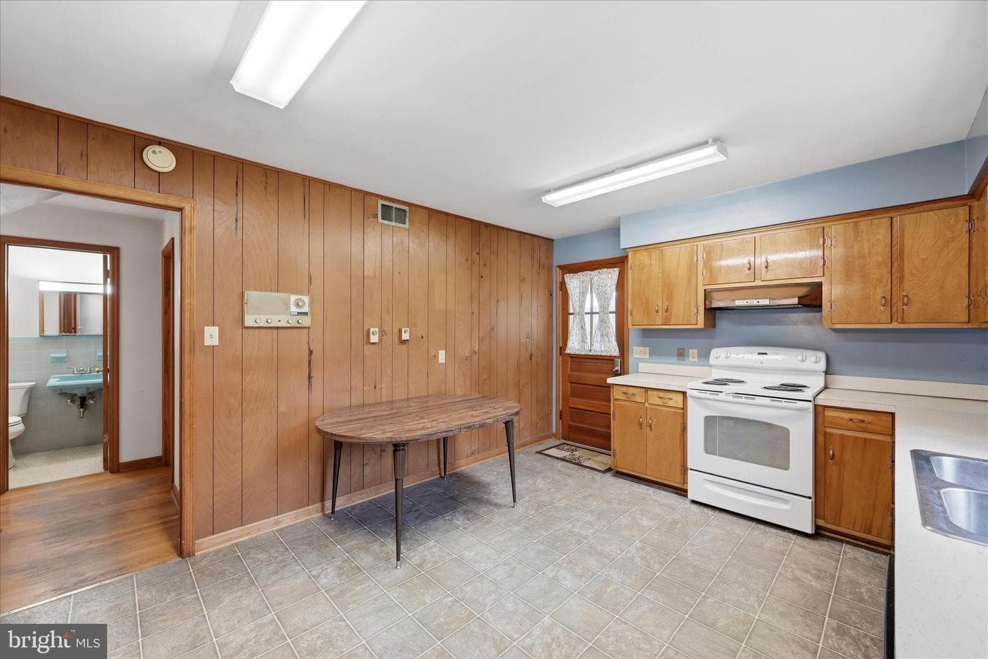 103 Cambridge Place photo 24