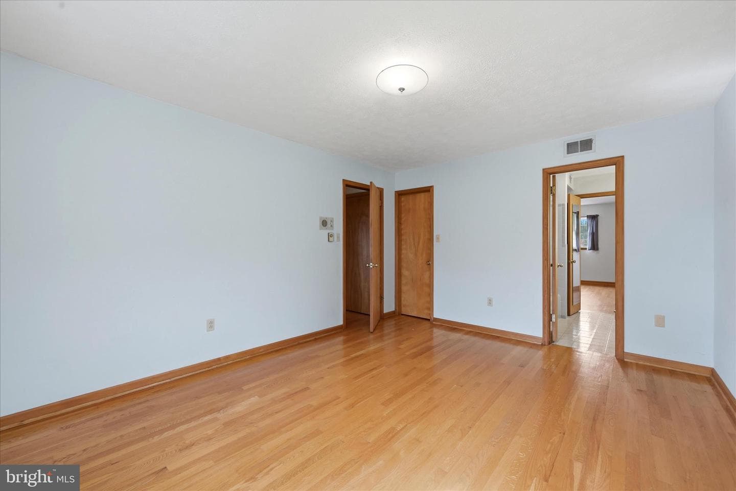 103 Cambridge Place photo 38