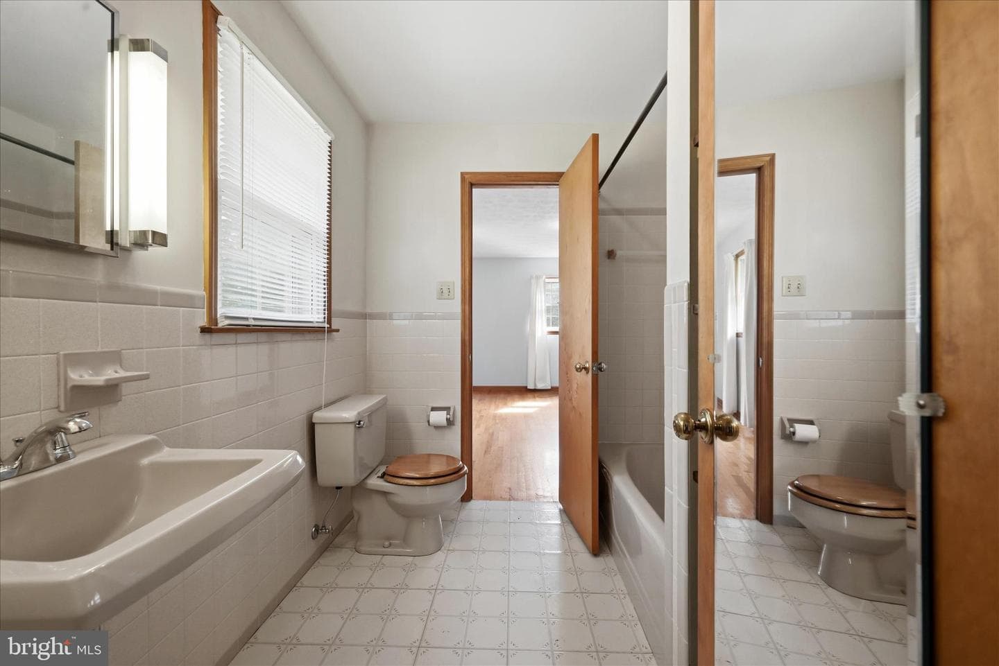 103 Cambridge Place photo 39